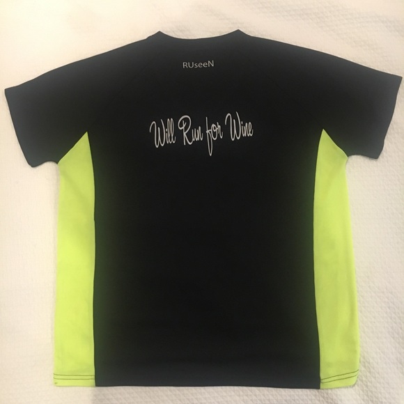 🍷NEW PRICE🍷REFLECTIVE RUN SHIRT “RUN FOR WINE” - Picture 4 of 4